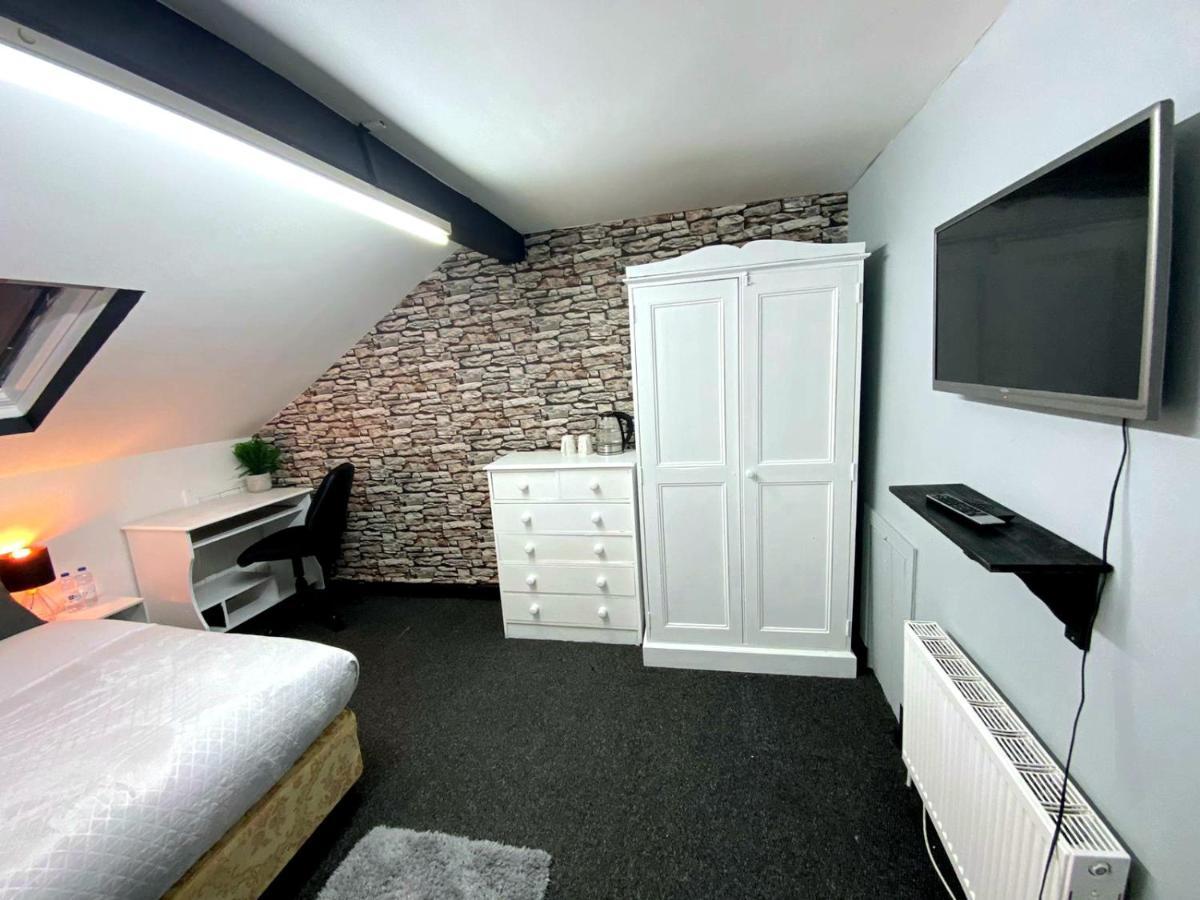 Townhouse 105 Hotel Huddersfield Exterior foto